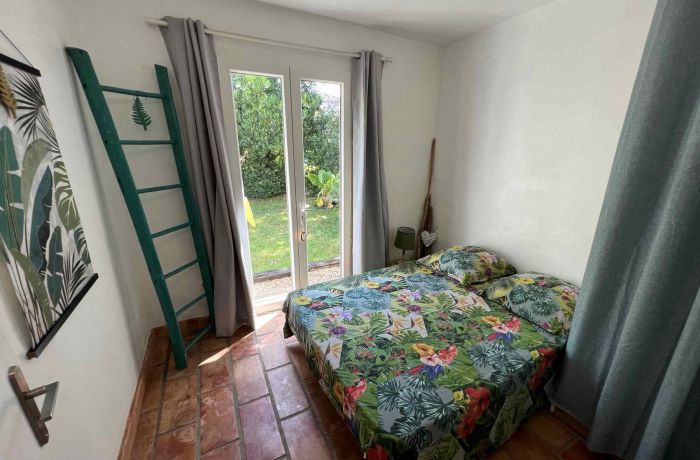 Furnished tourist accommodation at Prés des Lones in Aubord bedroom 3