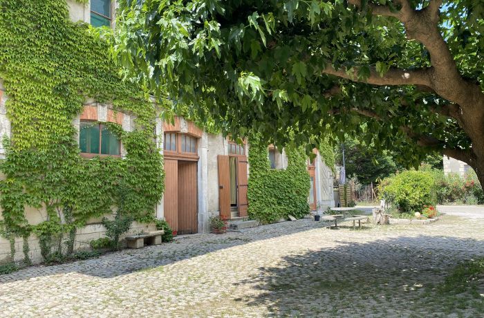 gîte l'Abricotier" les pierrades en Camargue à Montcalm Gard